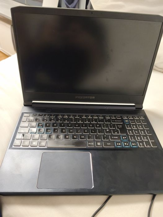 Vand Laptopt Acer - Predator I7-GEN10 RTX 2060 6GB 16GB RAM 1TB SSD