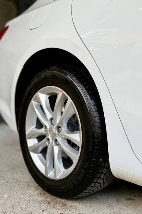 Малибу 2.4 сотилади