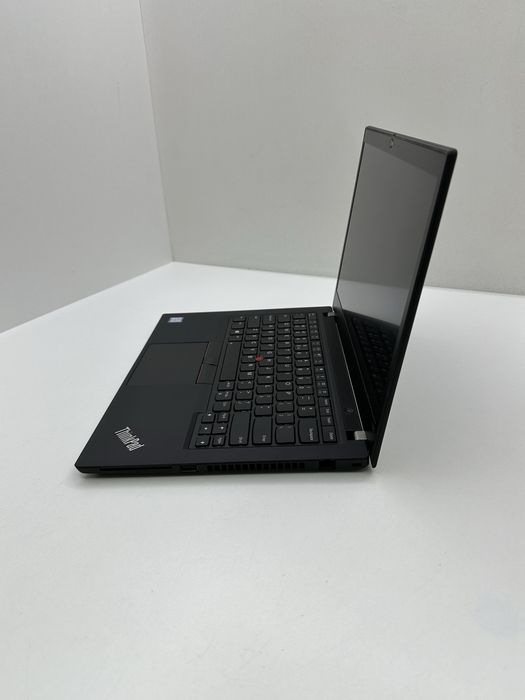 Fane Amanet: Laptop Thinkpad T490 14, i5-8365U TouchScreen 24GB 256GB