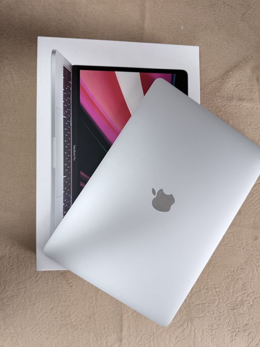 MacBook Pro M1, Заказывали с Америки