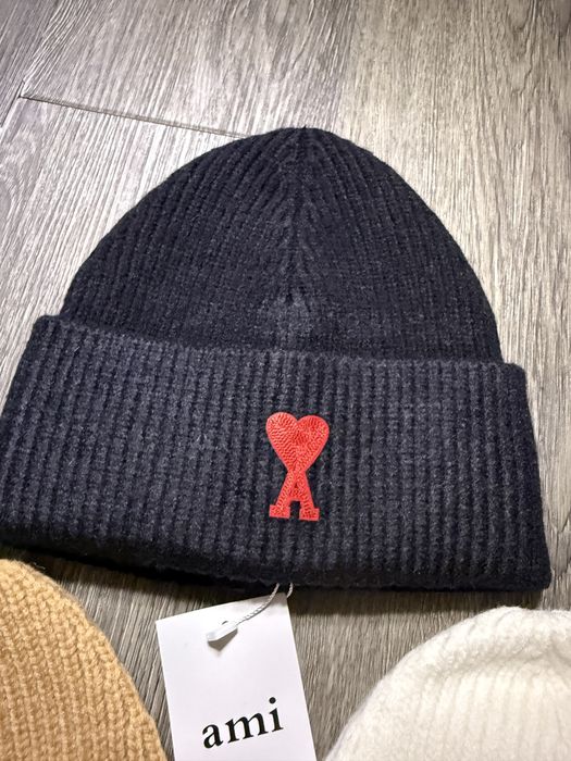 Caciula Fes Ami Paris noua/new