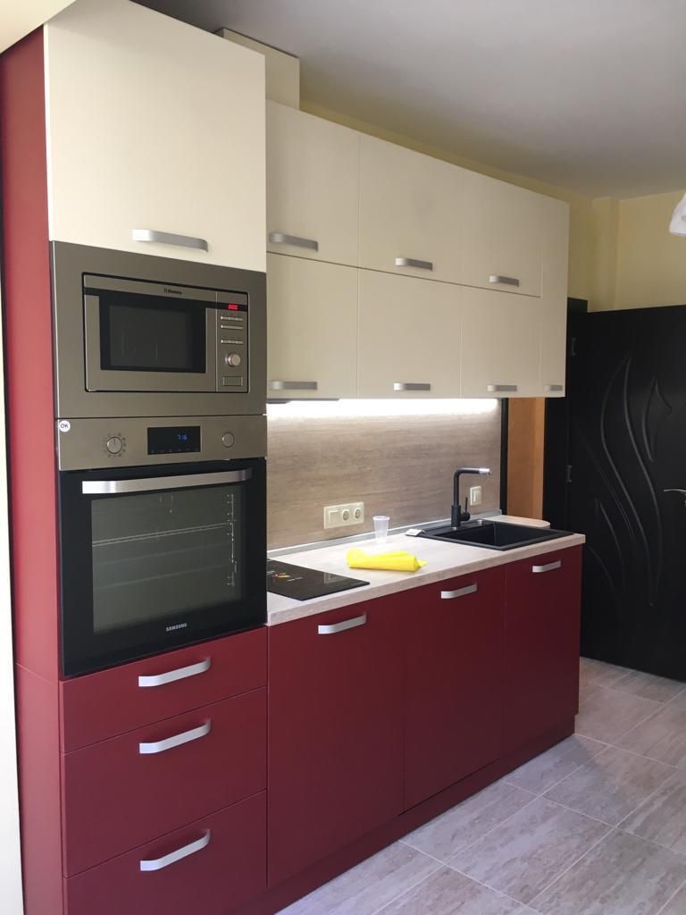 Дава се под наем Тристаен апартамент в София, Център - 100 кв.м за 800 € - Снимка #2