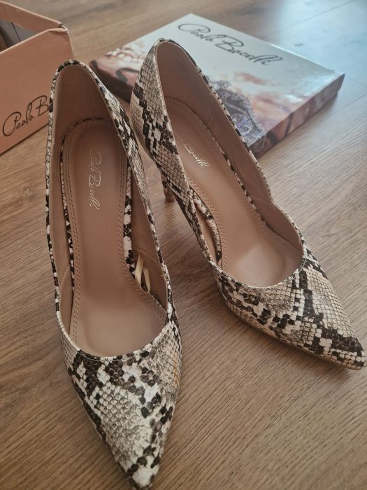 Обувки 37 номер (комплект с колан)