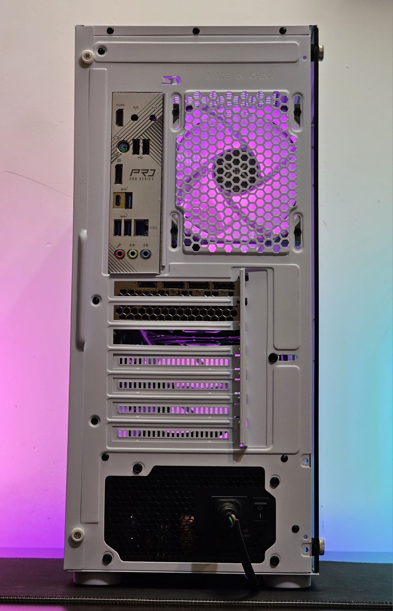 Core i7-13700F/RTX 4070/RAM 32GB DDR5/SSD 1TB/B760/Чисто Нов+Гаранция