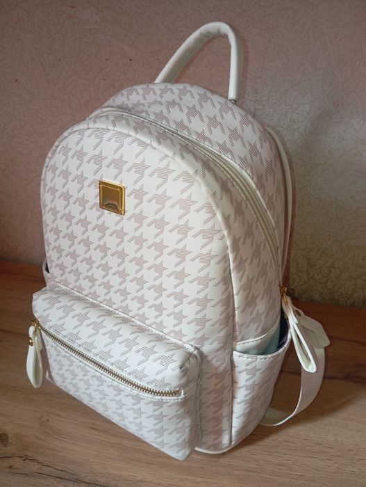 Школьная сумка для девочек, почти новая!