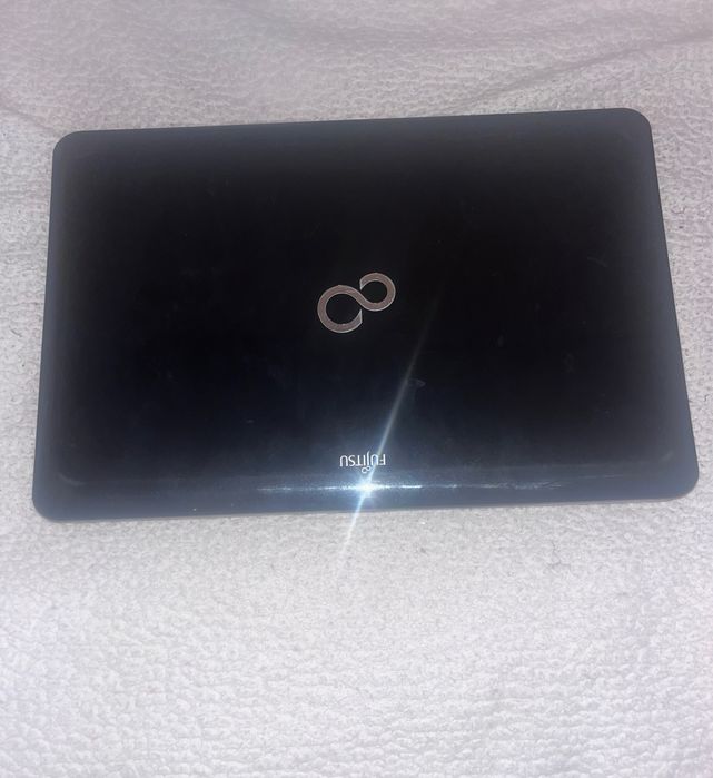 Fujitsu ноутбук-компьютер