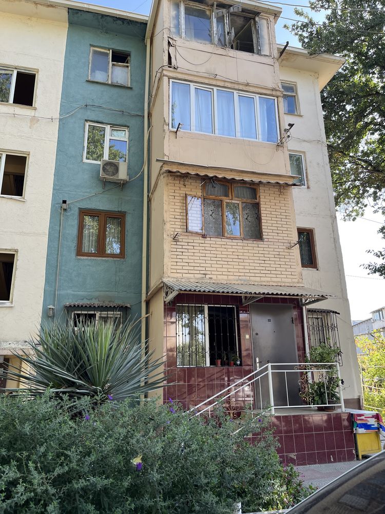 2-xonali kvartira sotiladi (продаётся 2-х ком. Квартира)