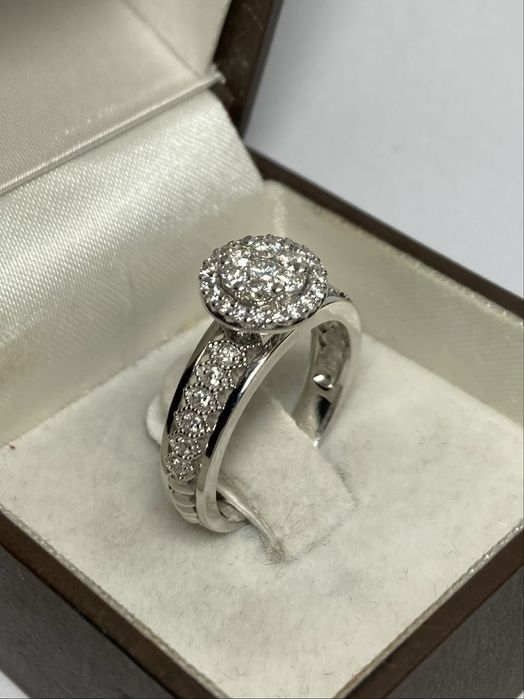 Inel aur alb cu diamante 0.65ct