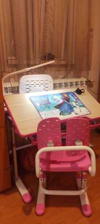 Детско бюро със столче за момиче