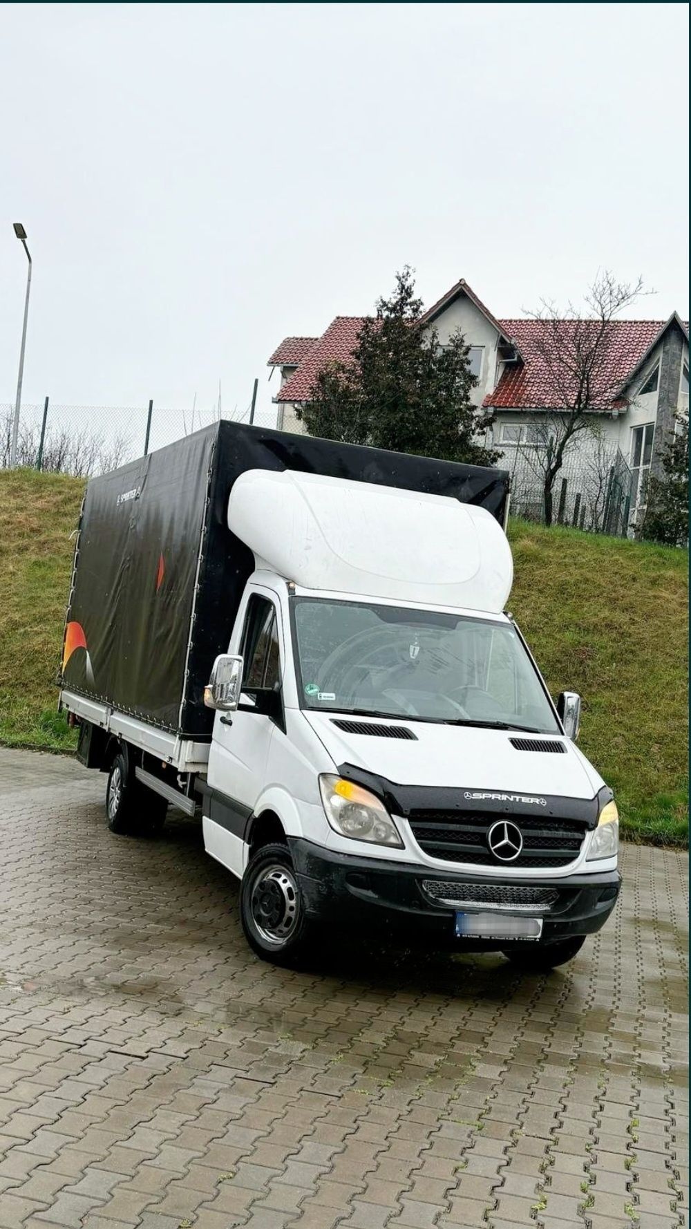 Vând Mercedes benz Sprinter 516CDI Axa dubla cat B Cauciucurii Noii