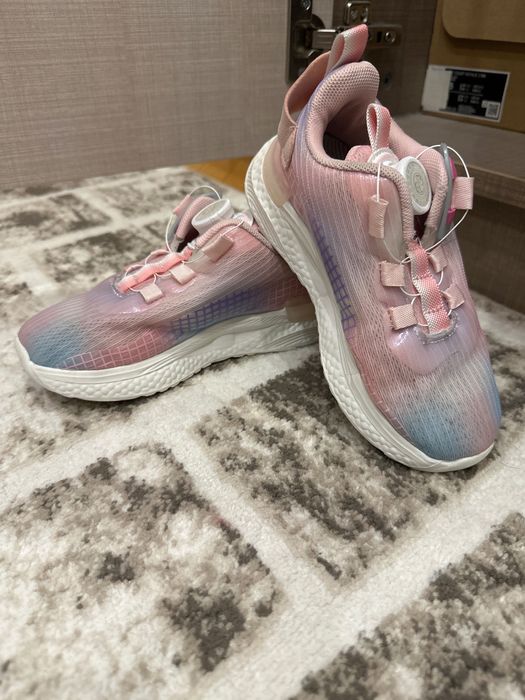 Обща цена Обувки момиче размер стелка 18 см