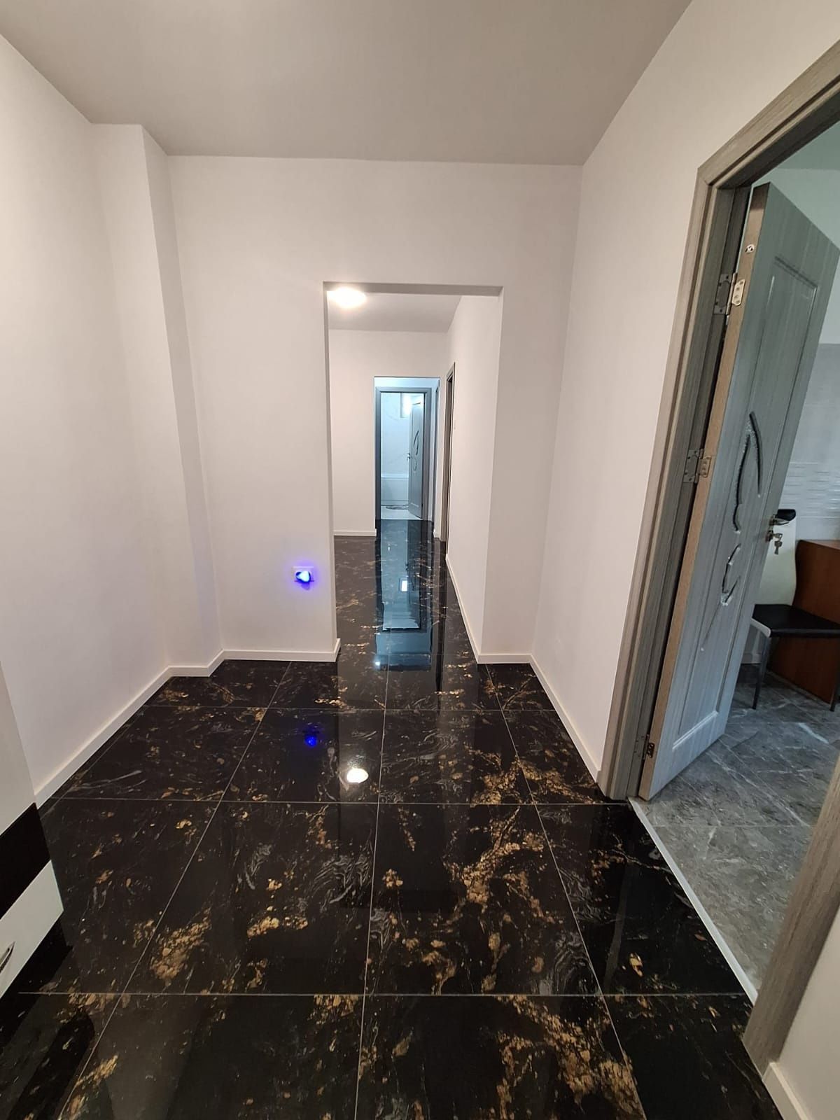 Mircea cel Bătrân 3 camere decomandat
