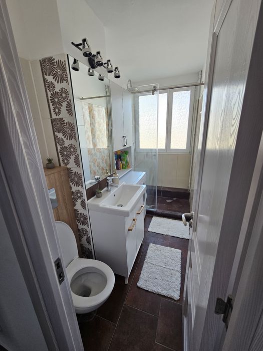 Apartament Metrou Tineretului (la scara blocului)Bd Dimitrie Cantemir