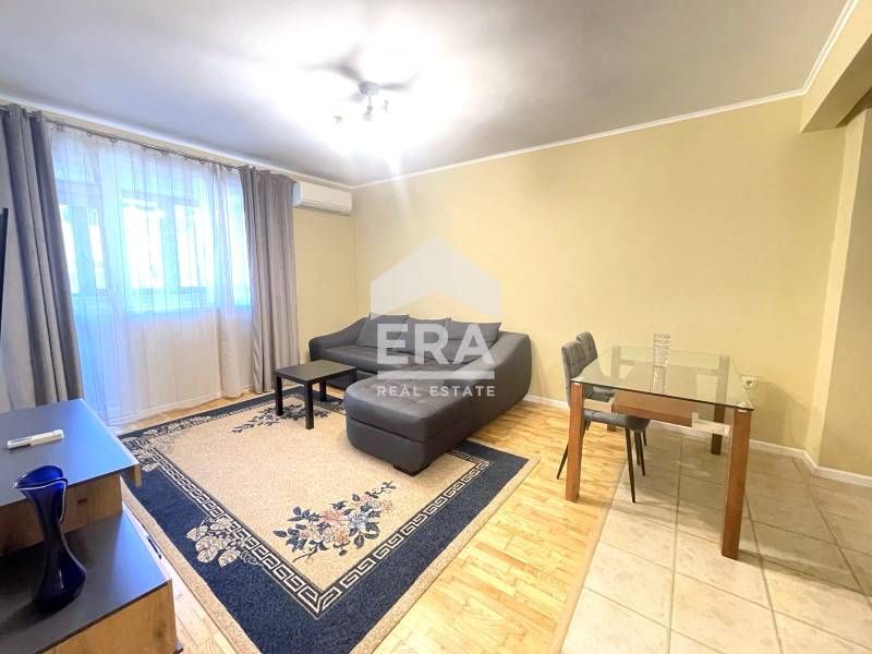 Двустаен, ремонтиран и новообзаведен апартамент под наем, в тухлена сг