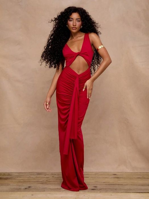 Уникална Секси Червена Рокля