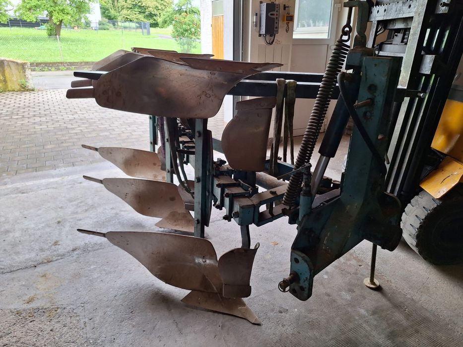 Vand plug reversibil cu 3 trupite