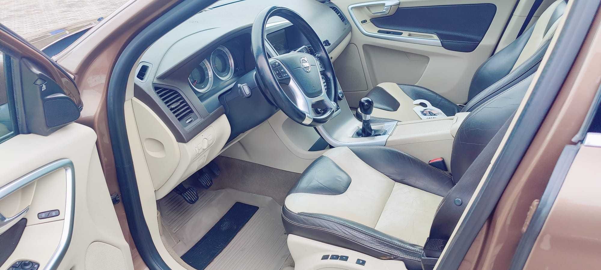 Vând Volvo XC 60