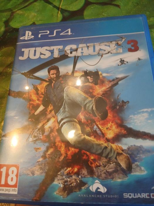 продавам JUST CAUSE 3
