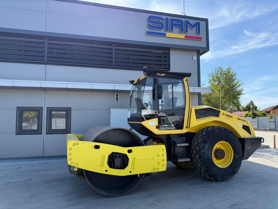 De Vanzare BOMAG BW 213 D-5