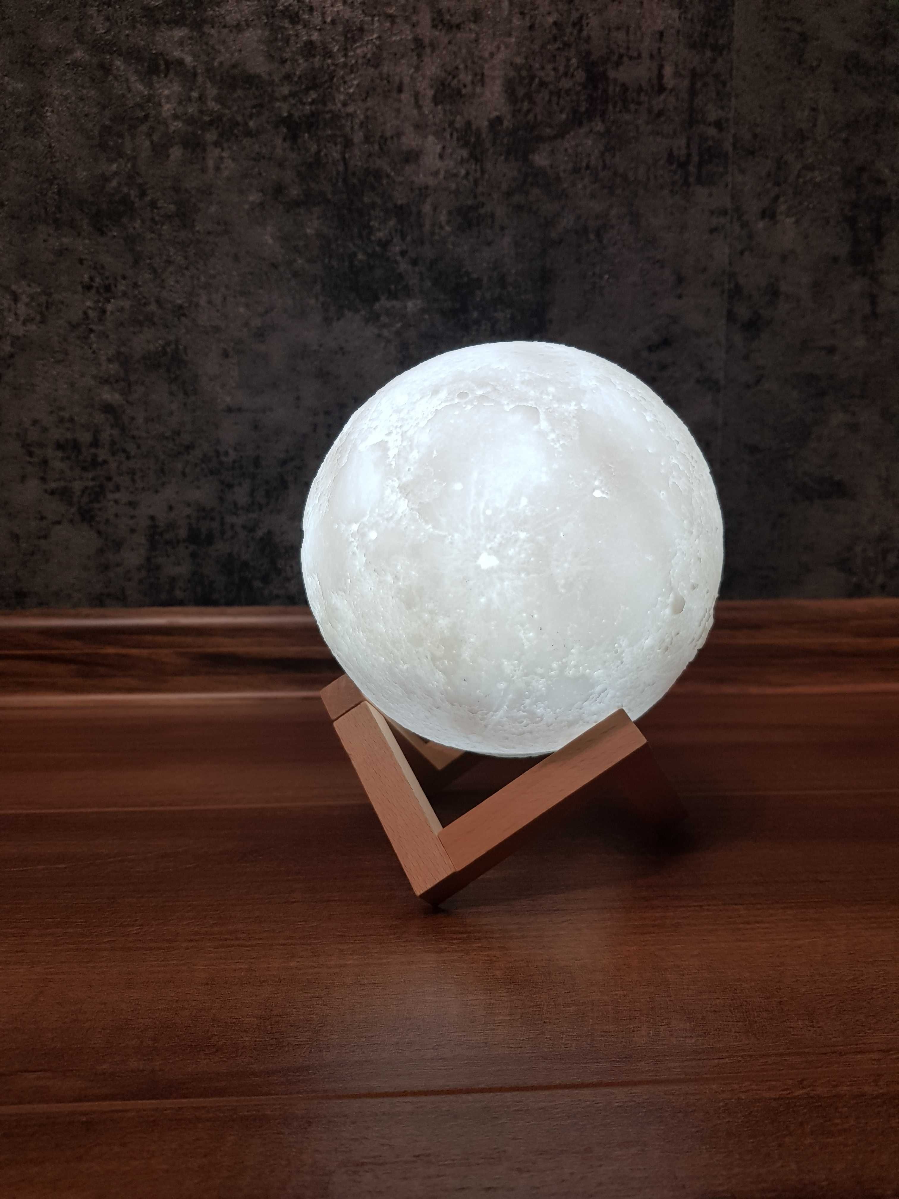LED настолна нощна лампа луна - 3D Moon light Luna