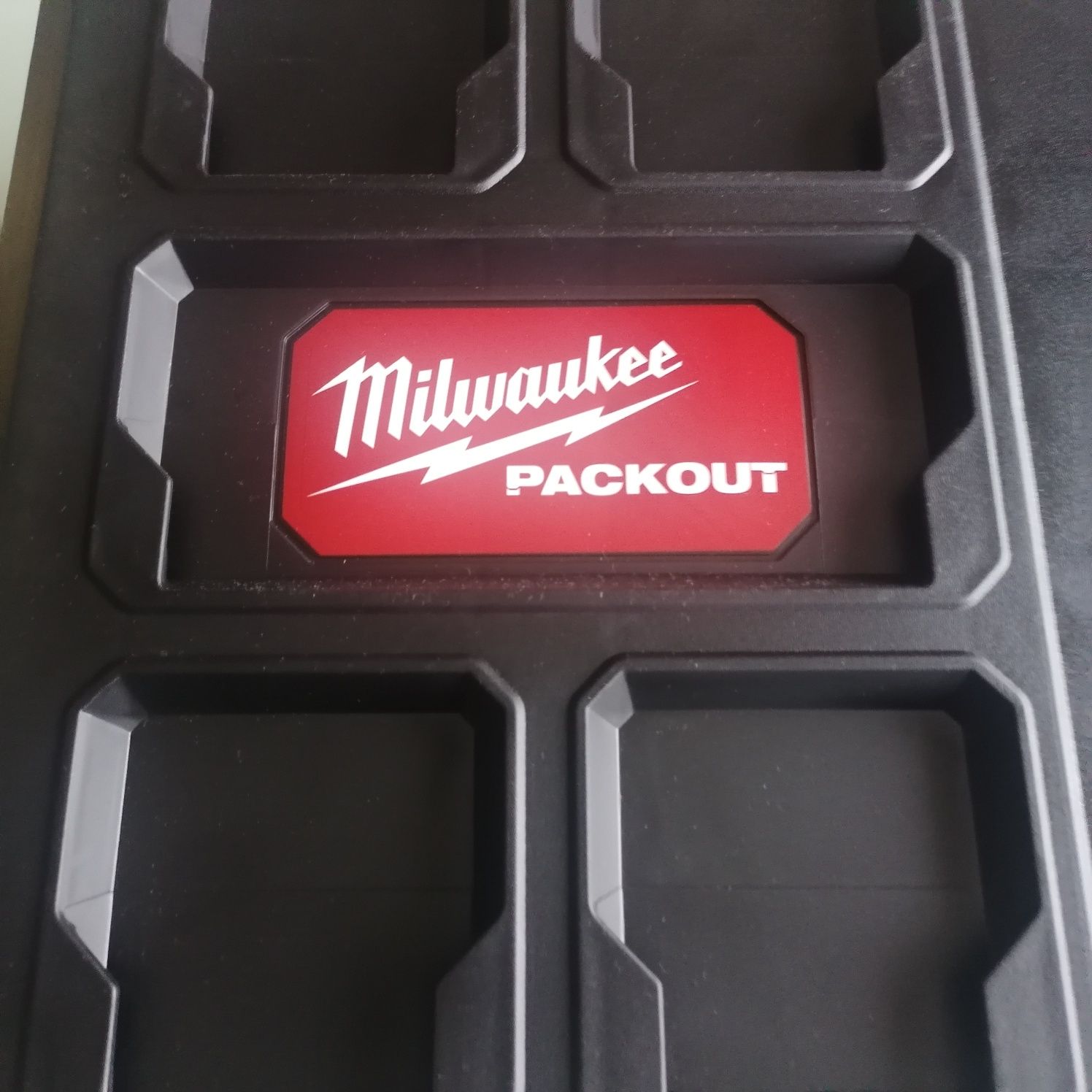 Перфоратор Milwaukee M12CH-0 НОВ+куфар и зарядно