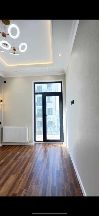 Ибн Сино Янги бозор Строй март томонда новостройка сотилади