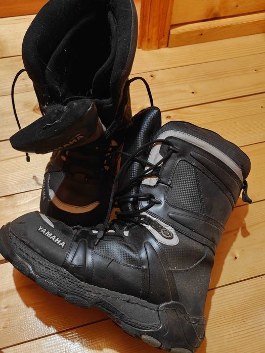 Обувки за моторна шейна