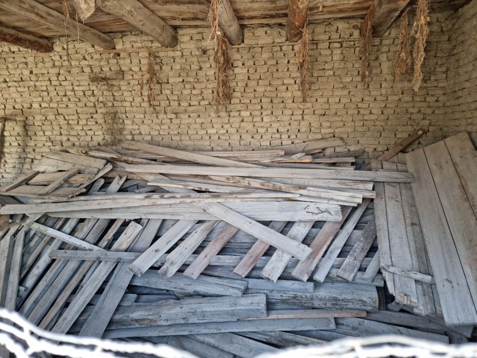 Сотилади Тахталар Харвасталик Чёрный Потолок ва Утин