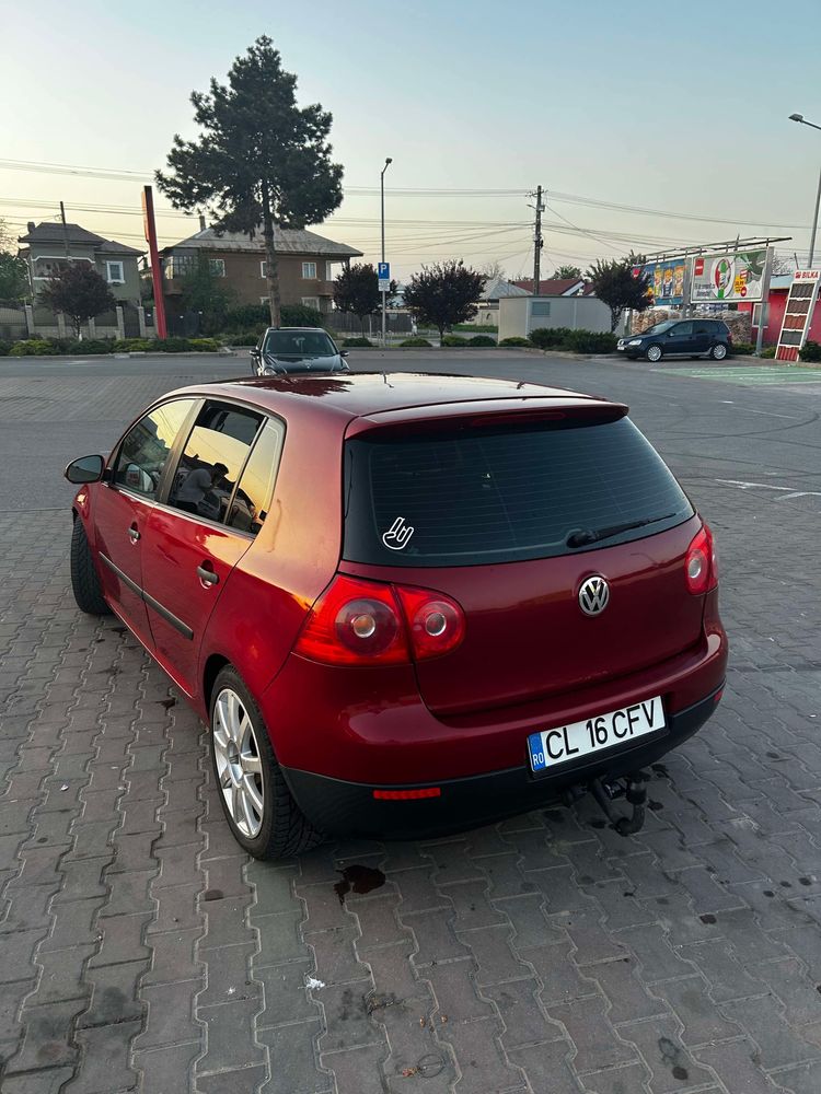 Volkswagen Golf V de vânzare