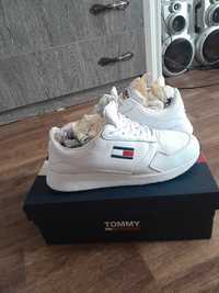 Tommy hilfiger кроссовки оригинал 39 -39,5  (25 см ) nike lacoste ea7