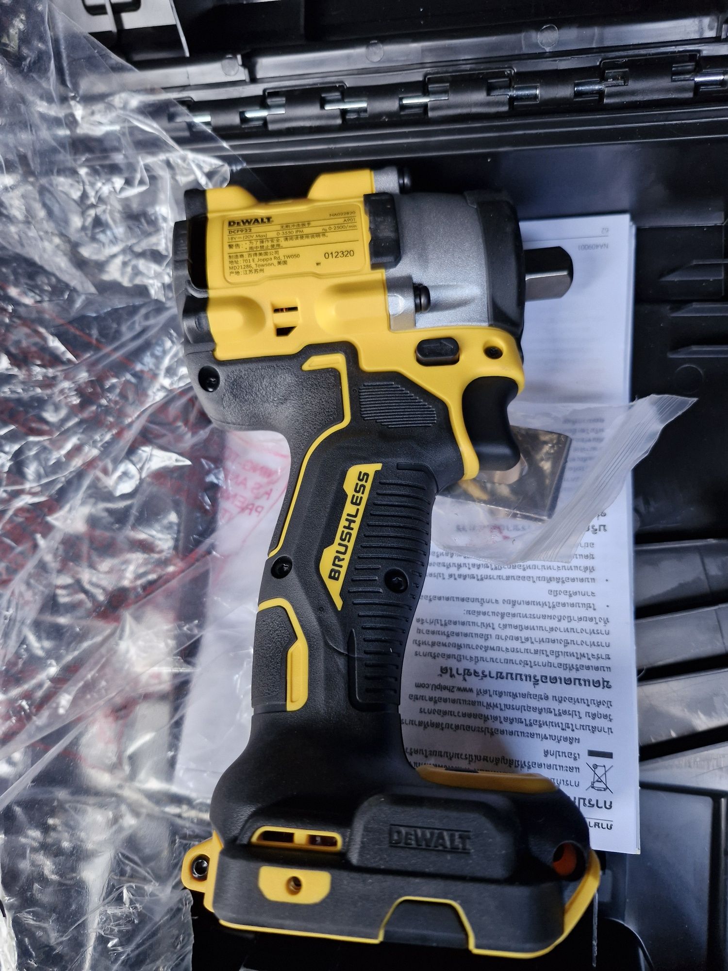 Dewalt dcf 922 гайковерт