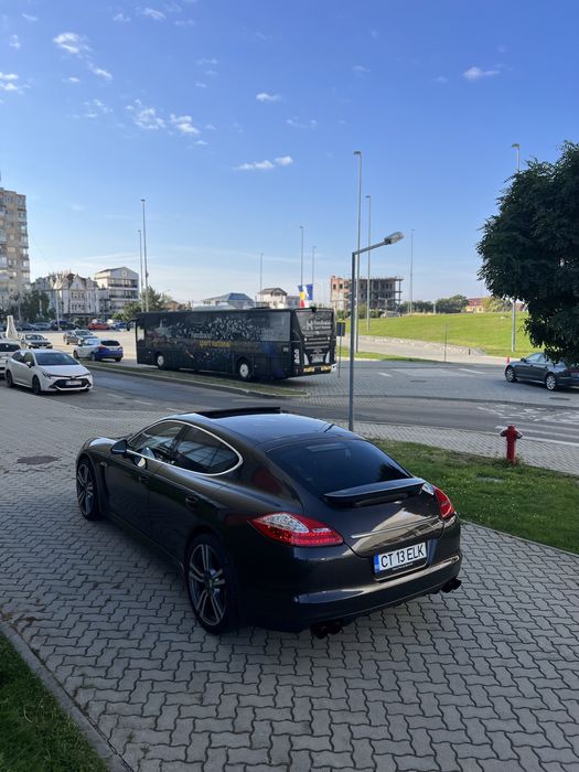 Urgent  Porsche Panamera 4s