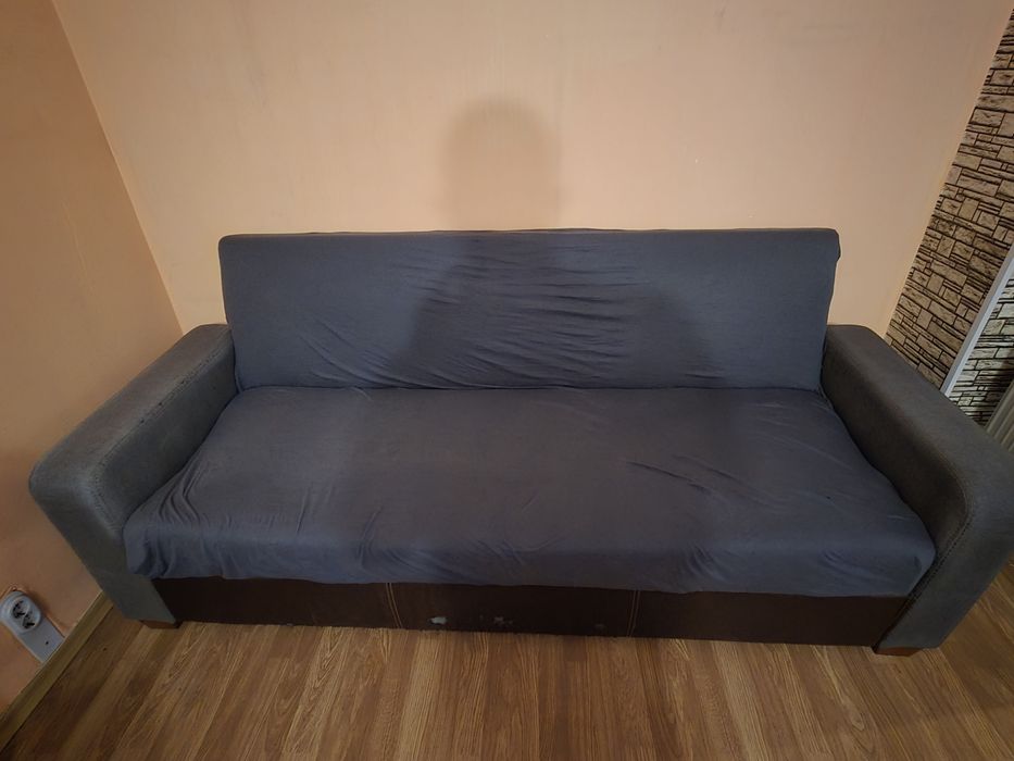 Триместен диван с функция сън
