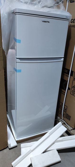 Холодильник Веста. Muzlatgich Artel