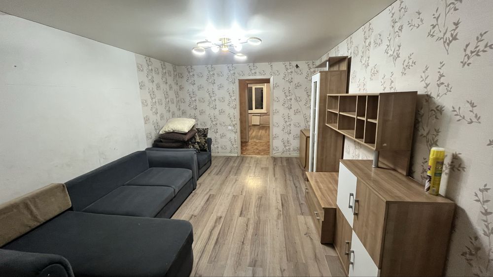 Продам 3-комнатную квартиру на 4 районе