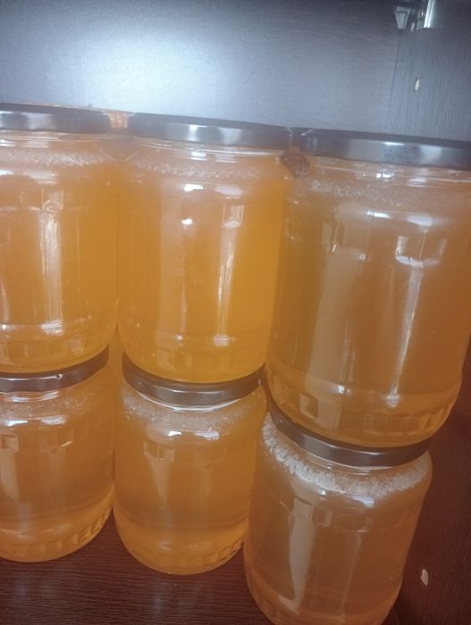 Vând miere de albine