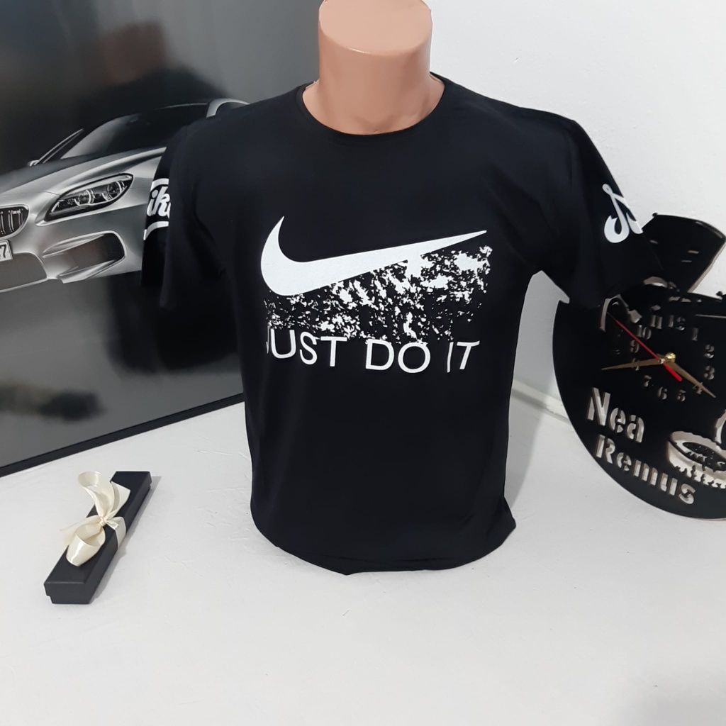 Tricou cu model 3D