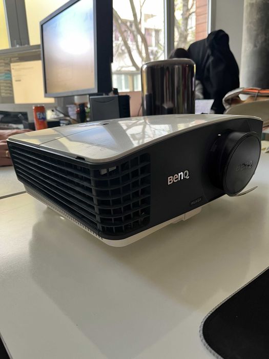 Прожектор BENQ MU686