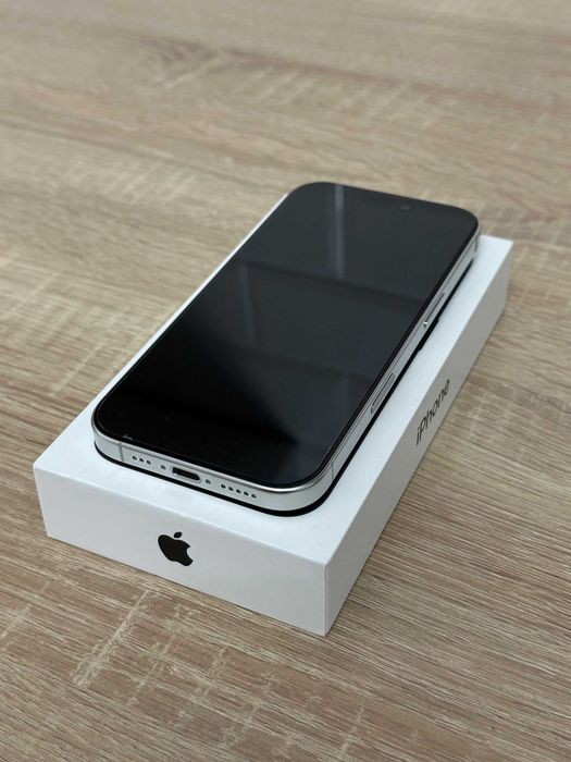 Iphone 16 Pro - alb, garantie 21.01.2027, ca nou.