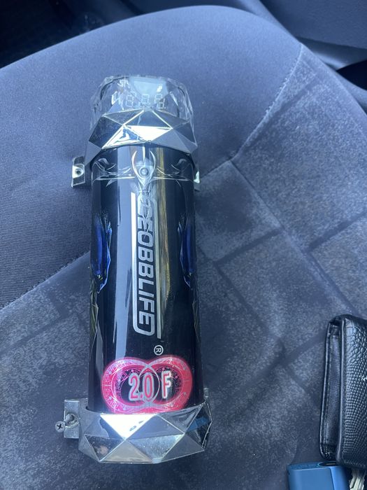 Усилвател Alpine  с кондензатор