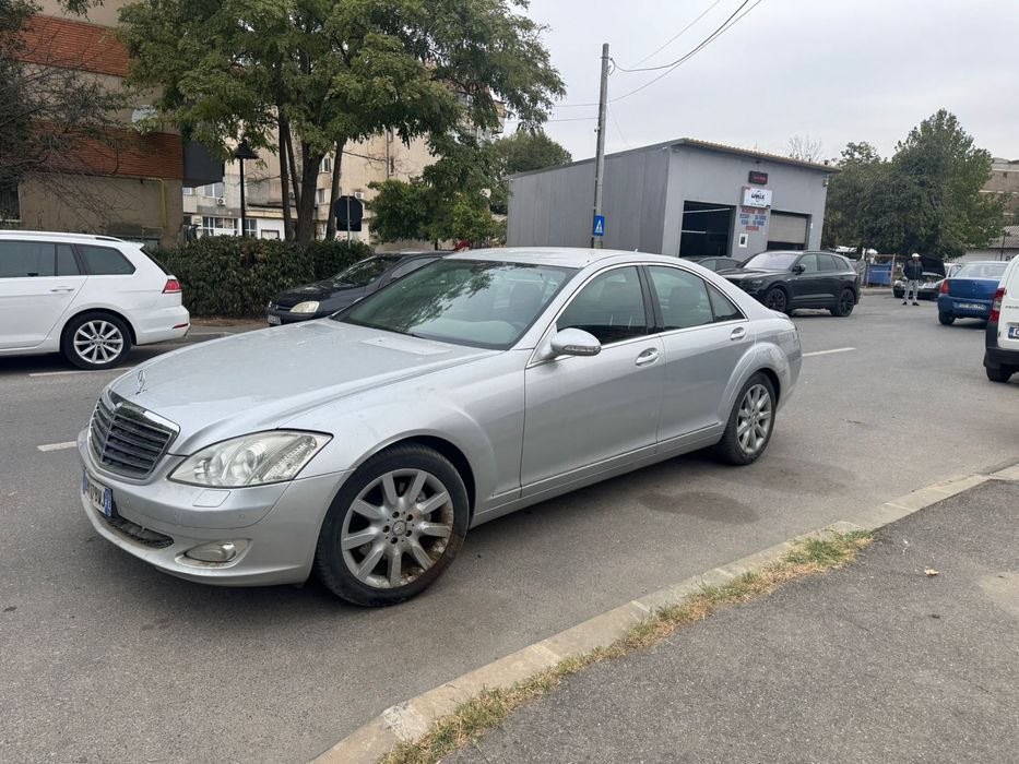 Mercedes Benz s320