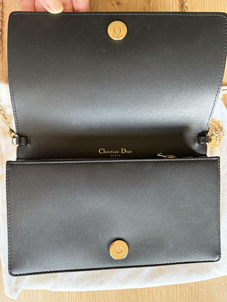 Lady Dior Pouch Lambskin - Noua - Noiembrie 2024