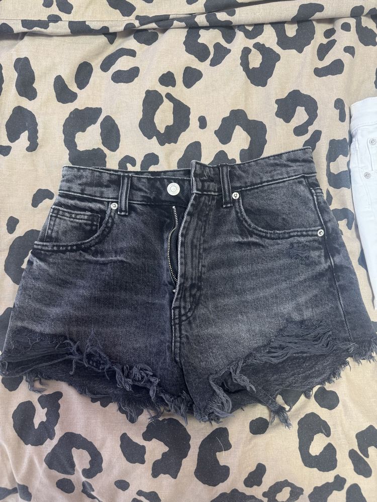 Къси панталони Zara