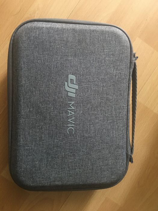 Dronă mini DJI Mavic