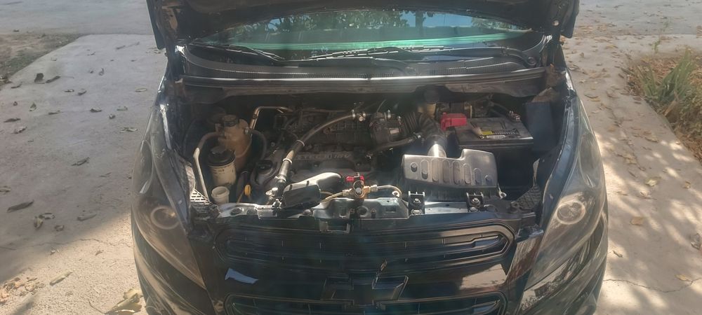 Spark sotiladi srochna