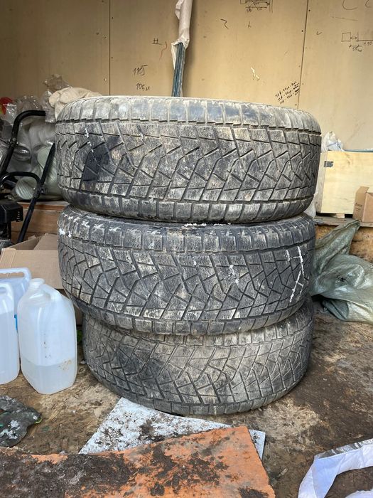 Покрышка 285/60/18                 3 штуки