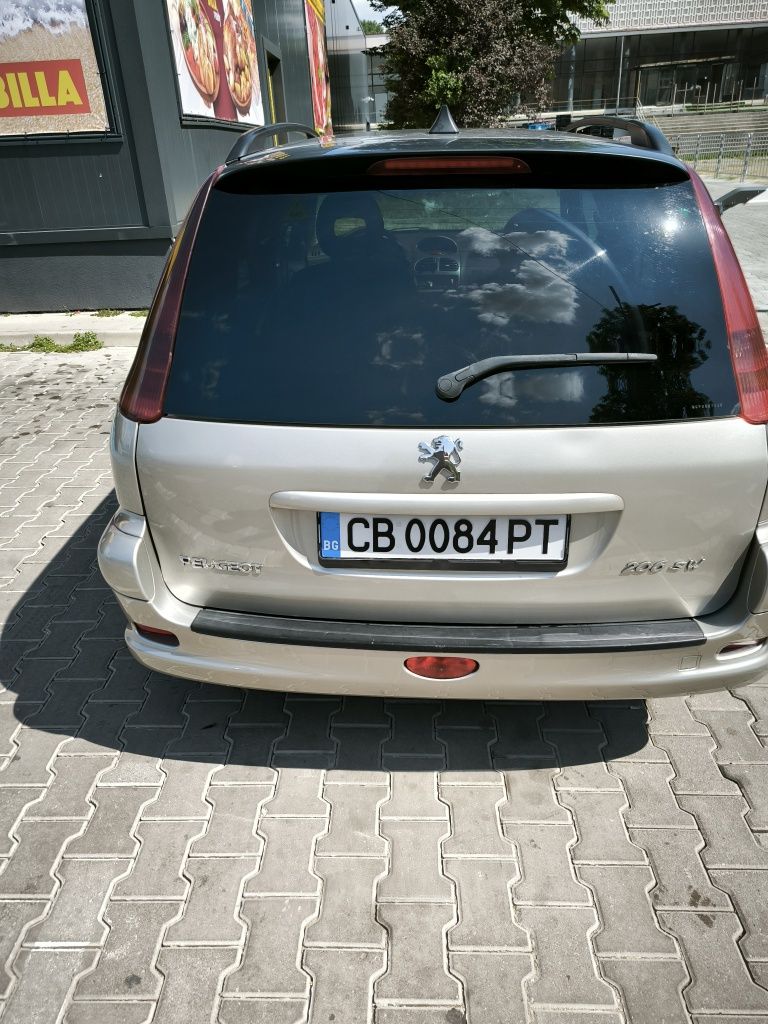 Продавам Peugeot 206 SW