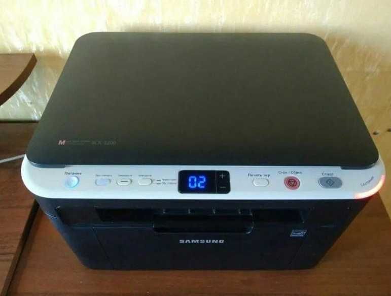 Надежный лазерный чернобелый МФУ принтер Samsung SCX-3200