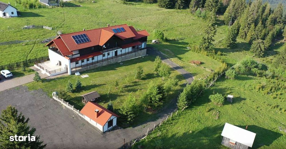 Pensiune turistică de vânzare – Piatra Fântânele , teren 0,74 ha