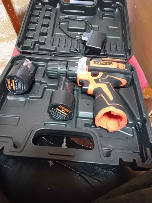 Masina de gaurit si insurubat